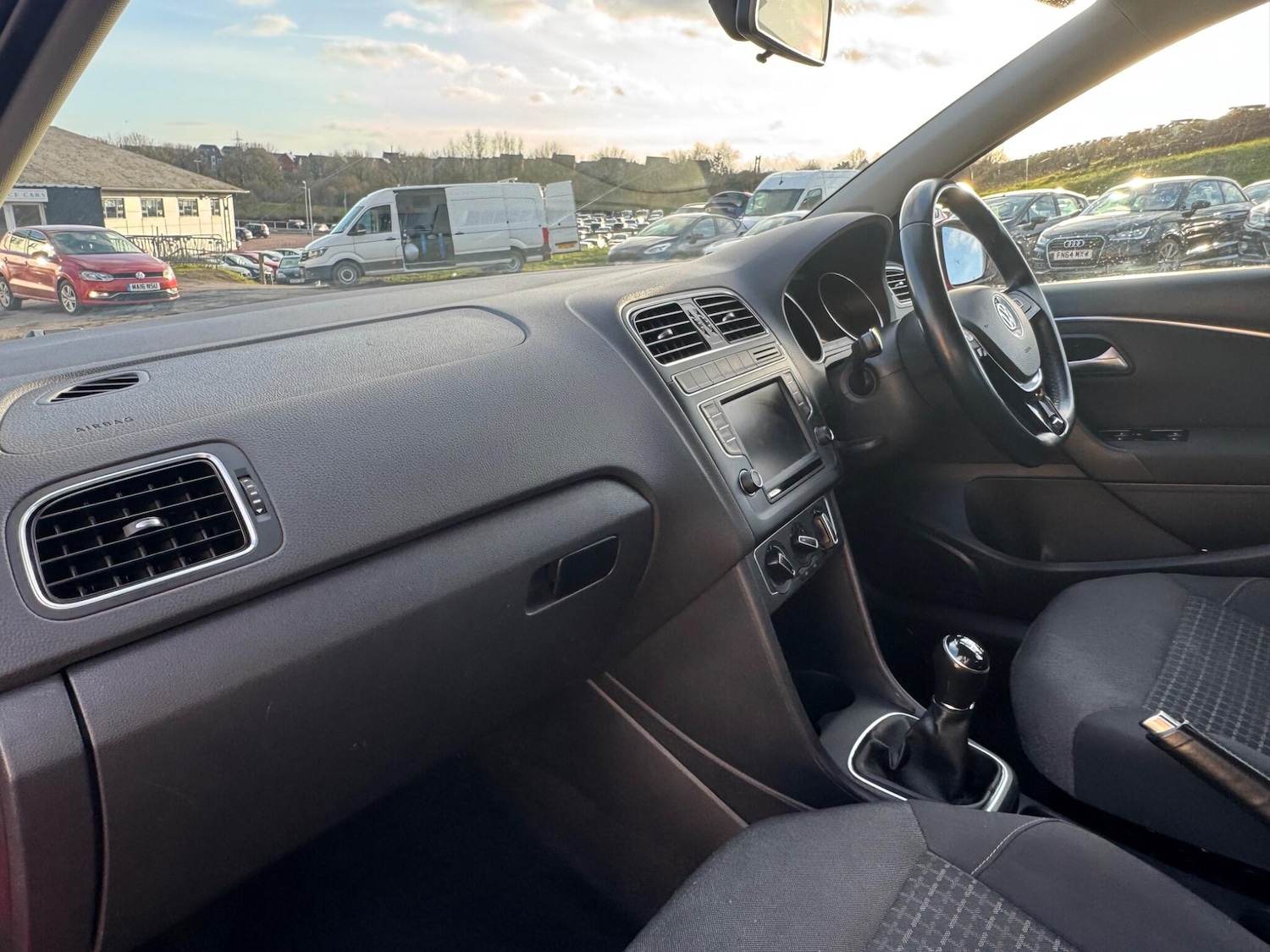 Used Volkswagen Polo 2014 for sale - 77060215: Photo 9