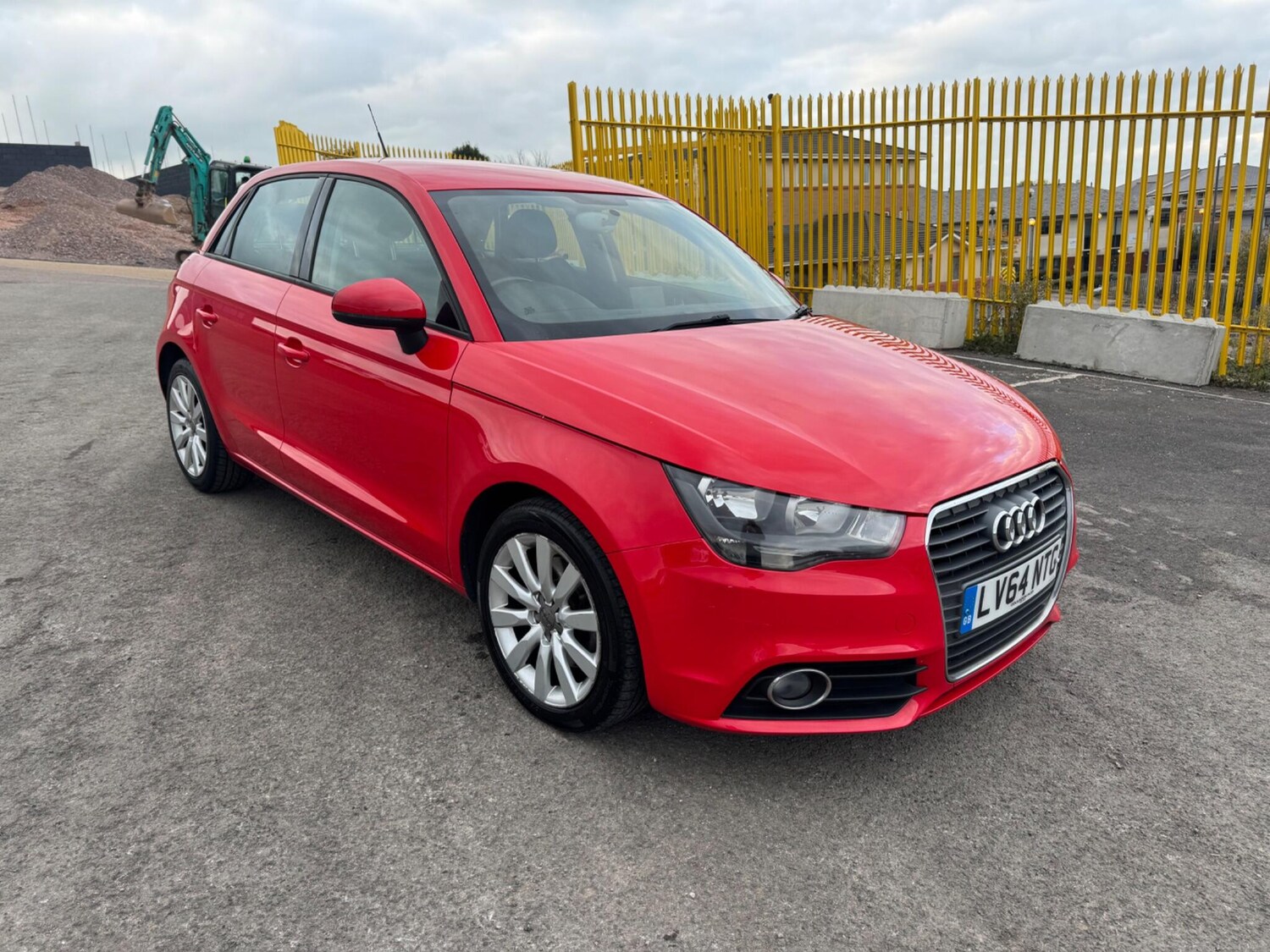 Used Audi A1 2014 for sale - 76314718: Photo 4