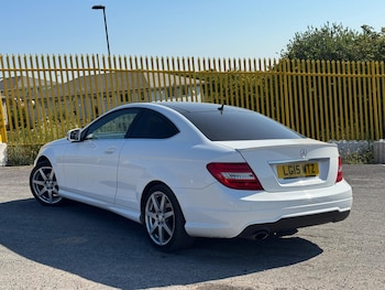Used Mercedes-Benz C Class 2015 for sale - 79158325: Photo