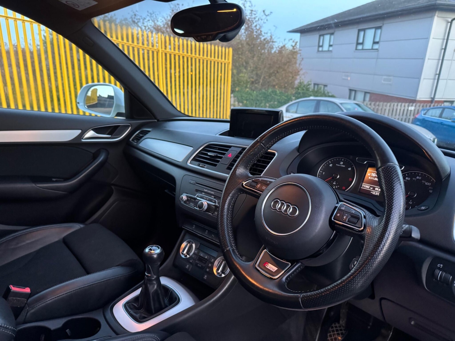 Used Audi Q3 2014 for sale - 76060454: Photo 9