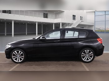 Used BMW 1 Series 2018 for sale - 77637730: Photo