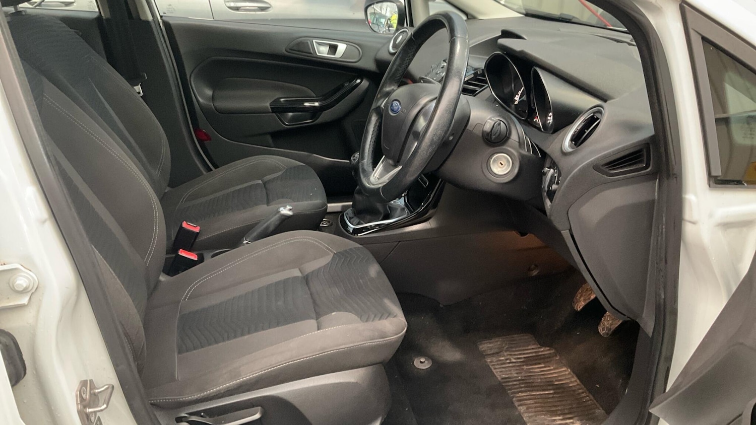 Used Ford Fiesta 2015 for sale - 77426157: Photo 4