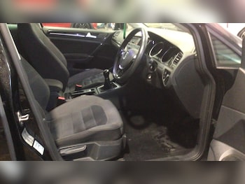 Used Volkswagen Golf 2015 for sale - 77510197: Photo