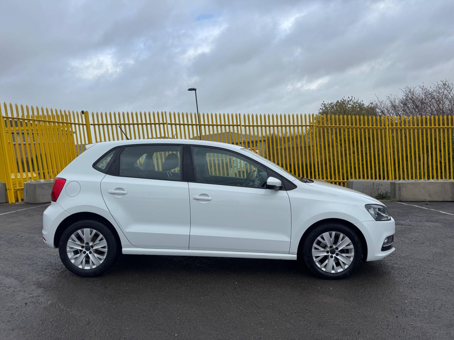 Used Volkswagen Polo 2015 for sale - 76839634: Photo 5