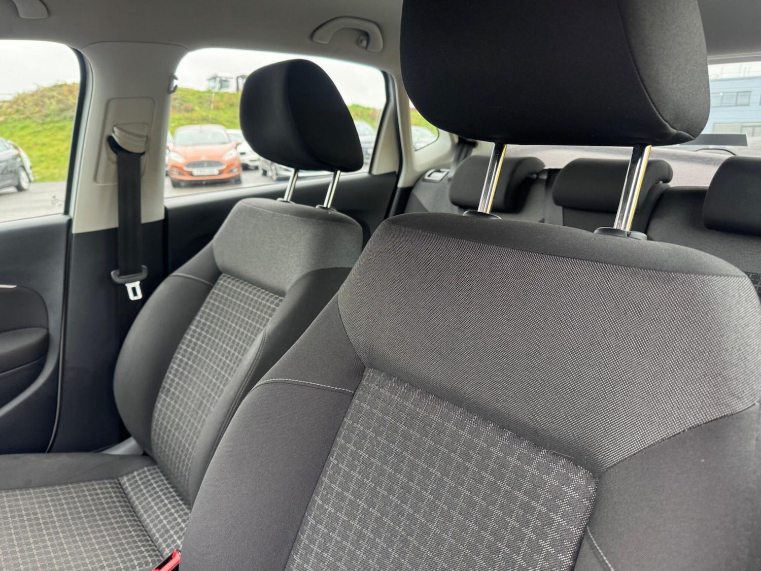 Used Volkswagen Polo 2015 for sale - 76839634: Photo 9