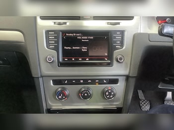 Used Volkswagen Golf 2016 for sale - 77637660: Photo