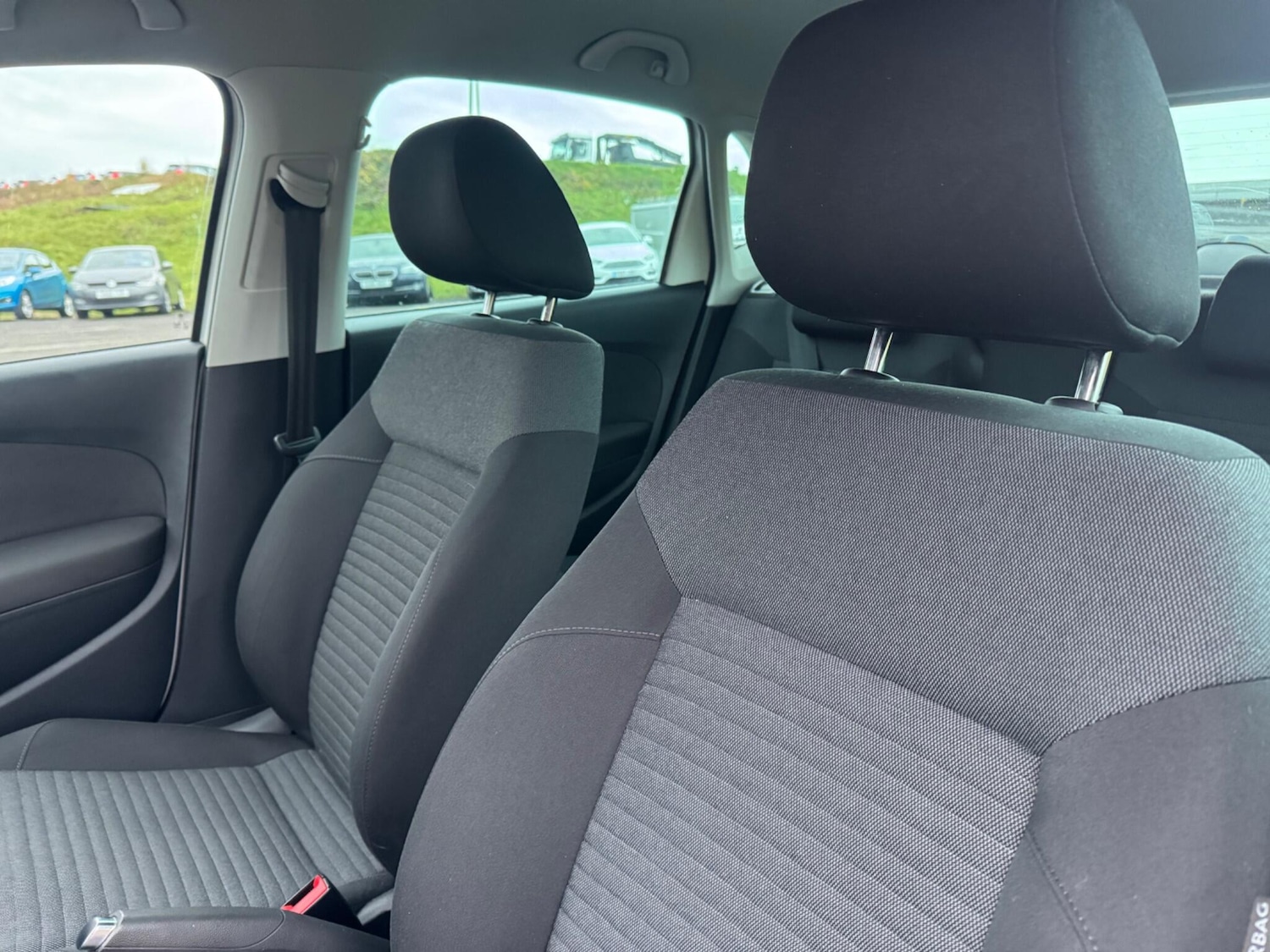 Used Volkswagen Polo 2012 for sale - 76318186: Photo 12