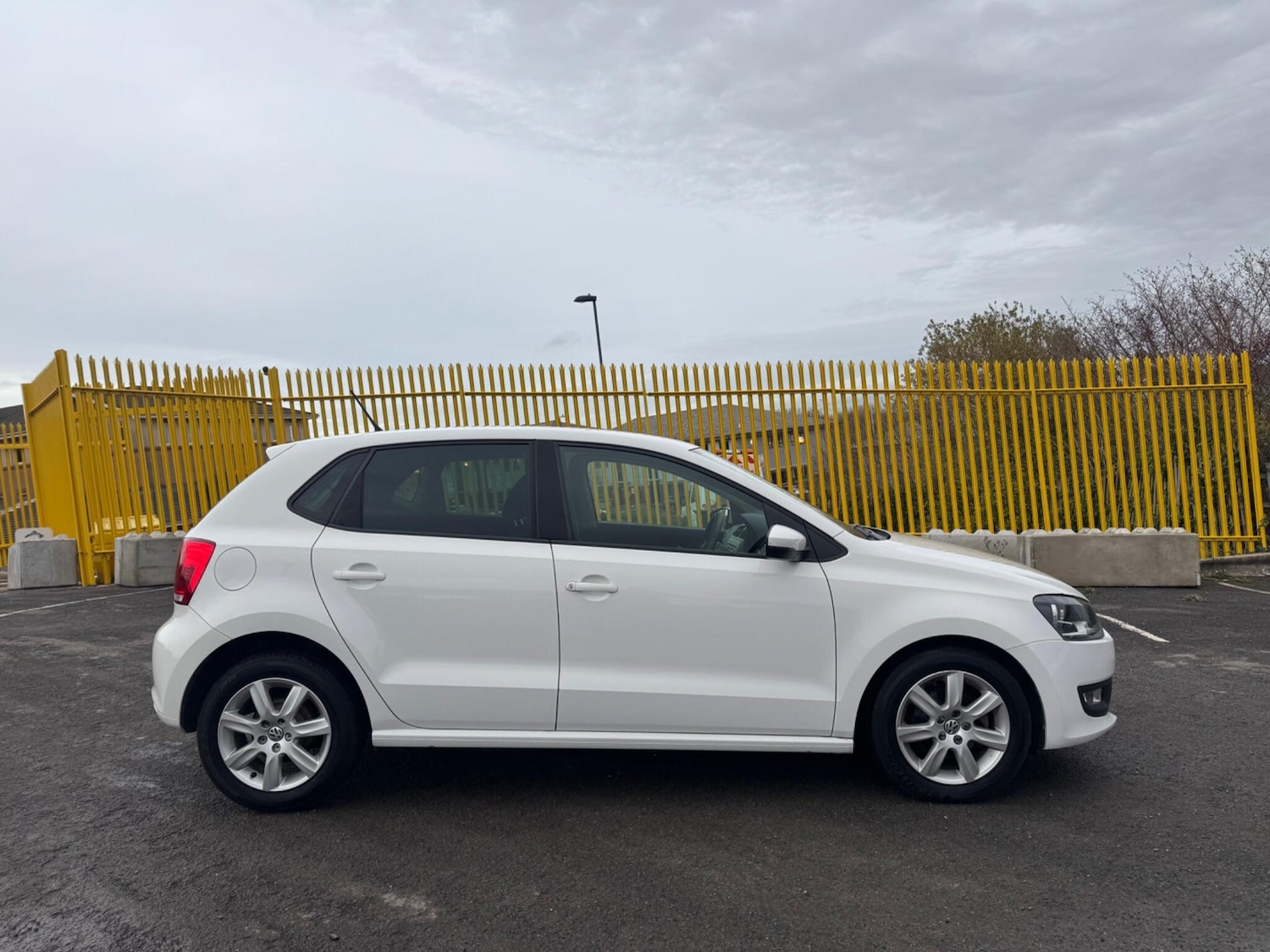 Used Volkswagen Polo 2012 for sale - 76318186: Photo 5