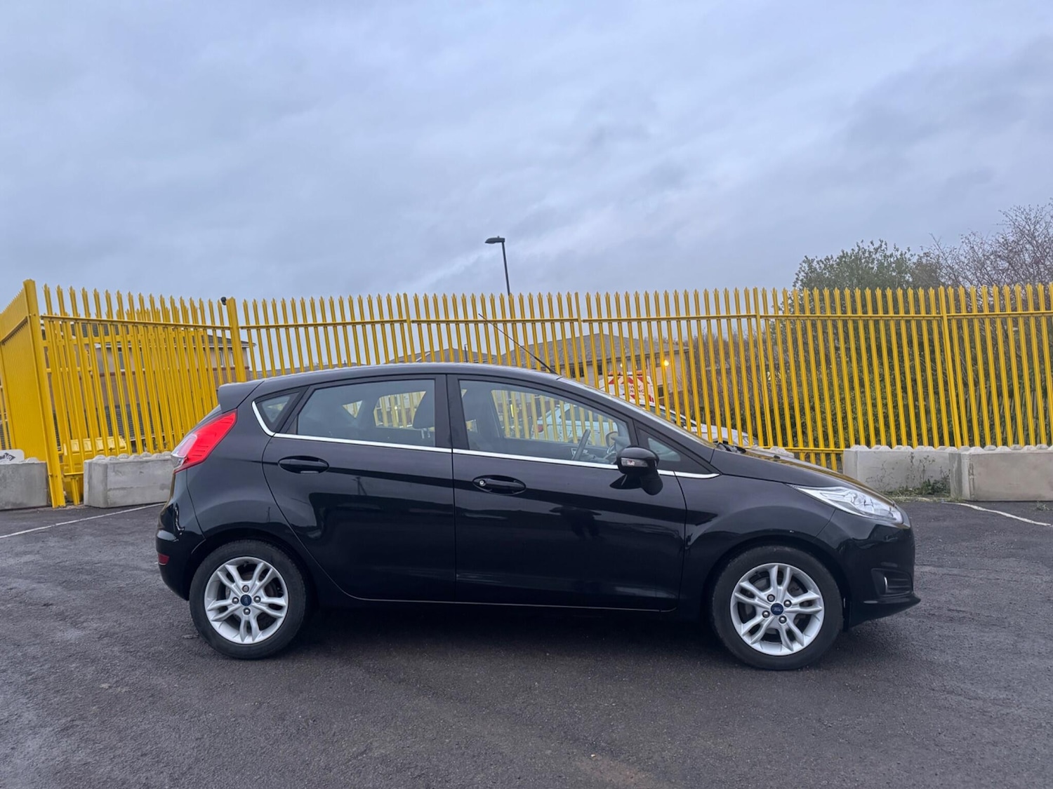 Used Ford Fiesta for sale - 76727579: Photo 5