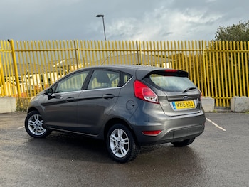 Used Ford Fiesta 2016 for sale - 76994030: Photo