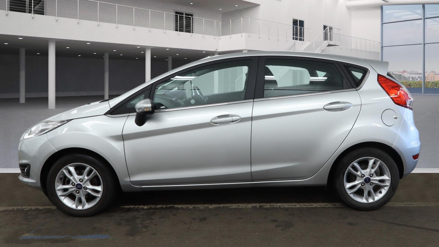 Used Ford Fiesta 2015 for sale - 77993199: Photo 3
