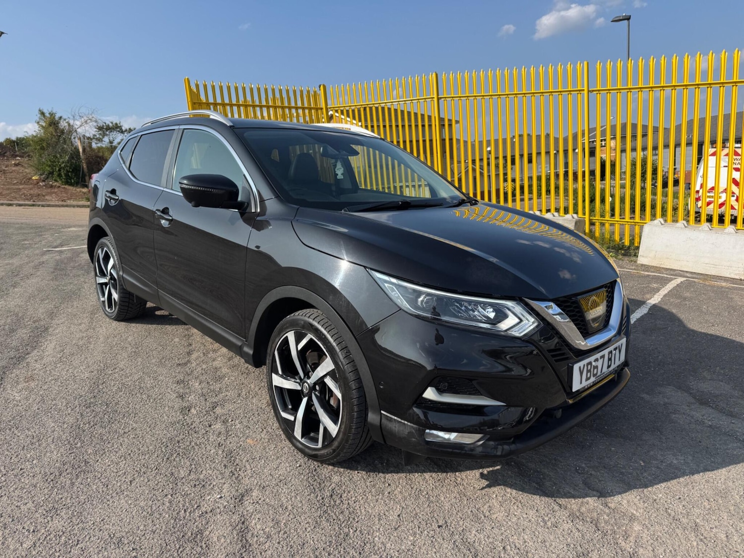 Used Nissan Qashqai 2017 for sale - 76095113: Photo 4
