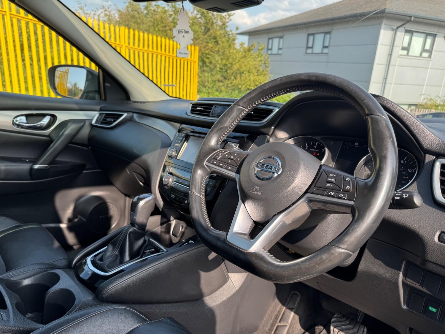 Used Nissan Qashqai 2017 for sale - 76095113: Photo 8