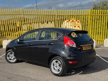 Used Ford Fiesta 2013 for sale - 74934948: Photo
