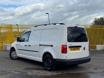 Used Volkswagen Caddy Maxi 2018 for sale - 76987657: Photo