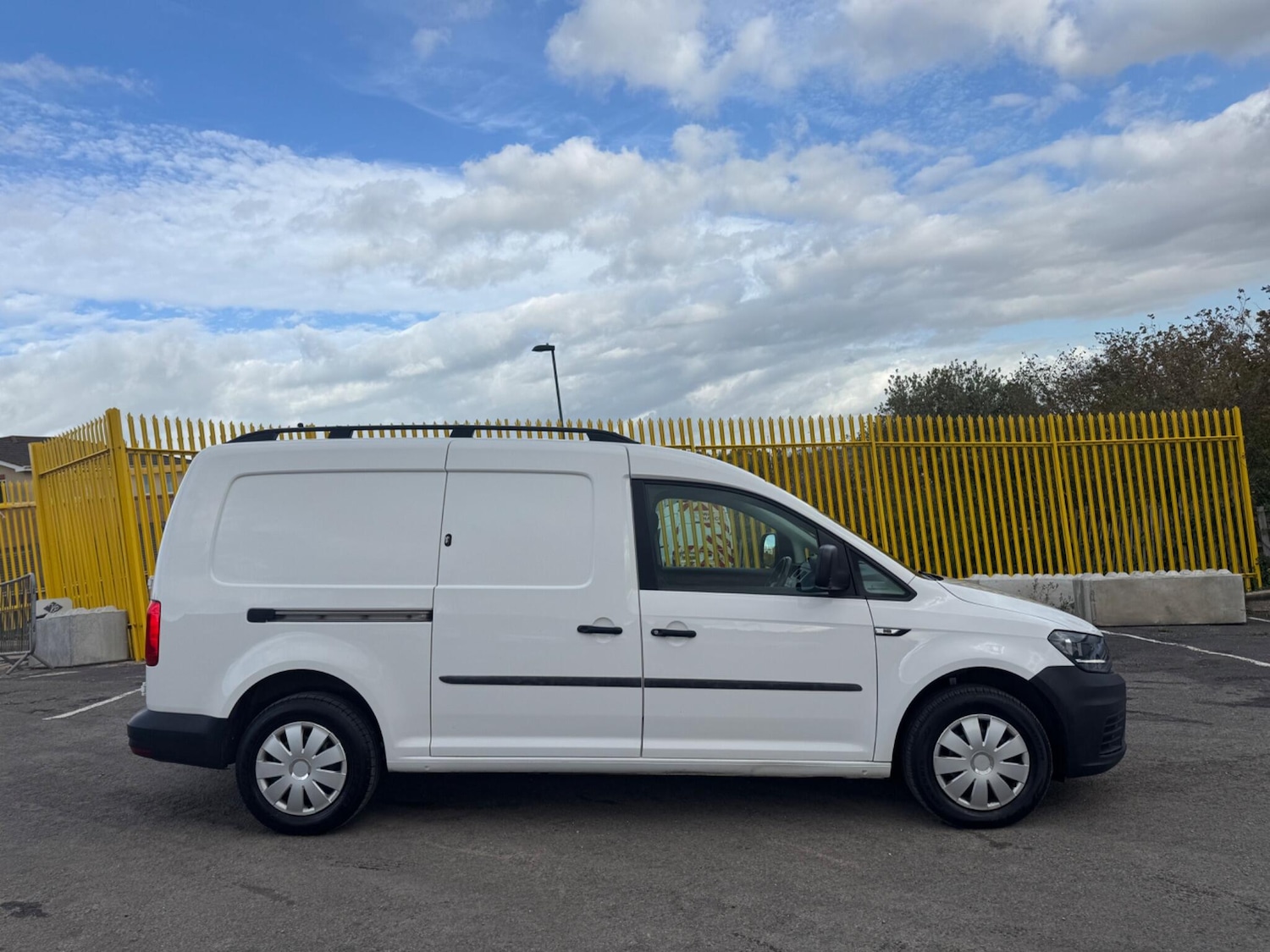 Used Volkswagen Caddy Maxi 2018 for sale - 76987657: Photo 5