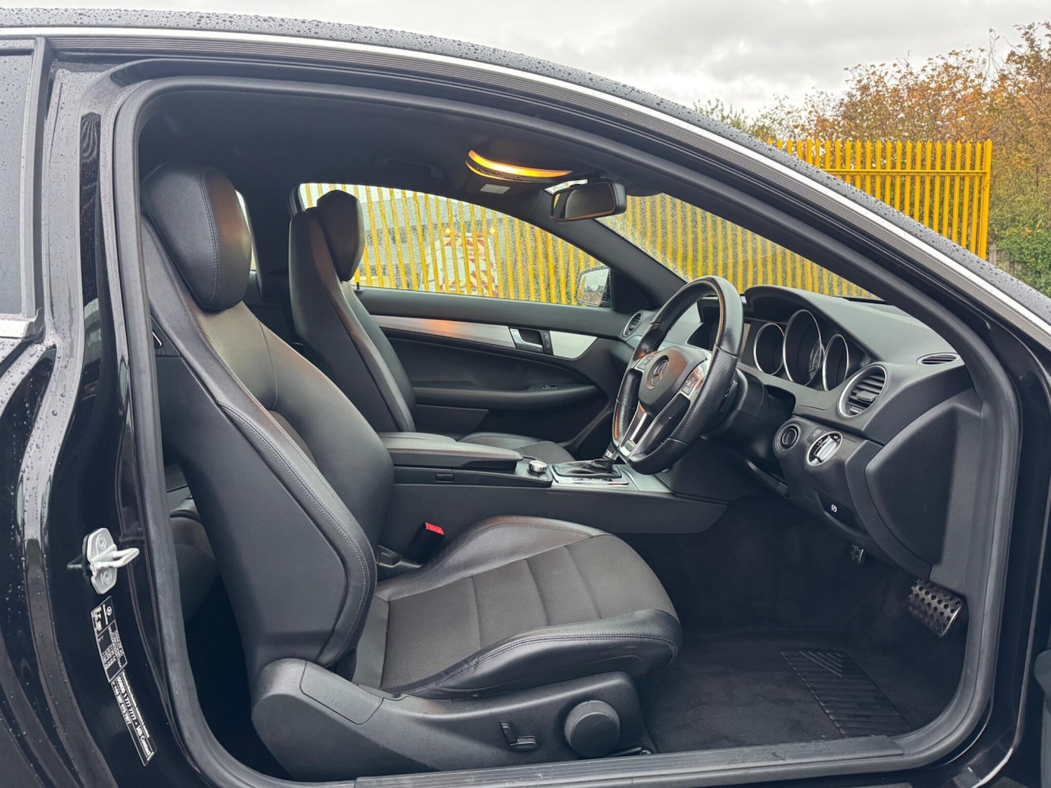 Used Mercedes-Benz C Class 2012 for sale - 76991634: Photo 10