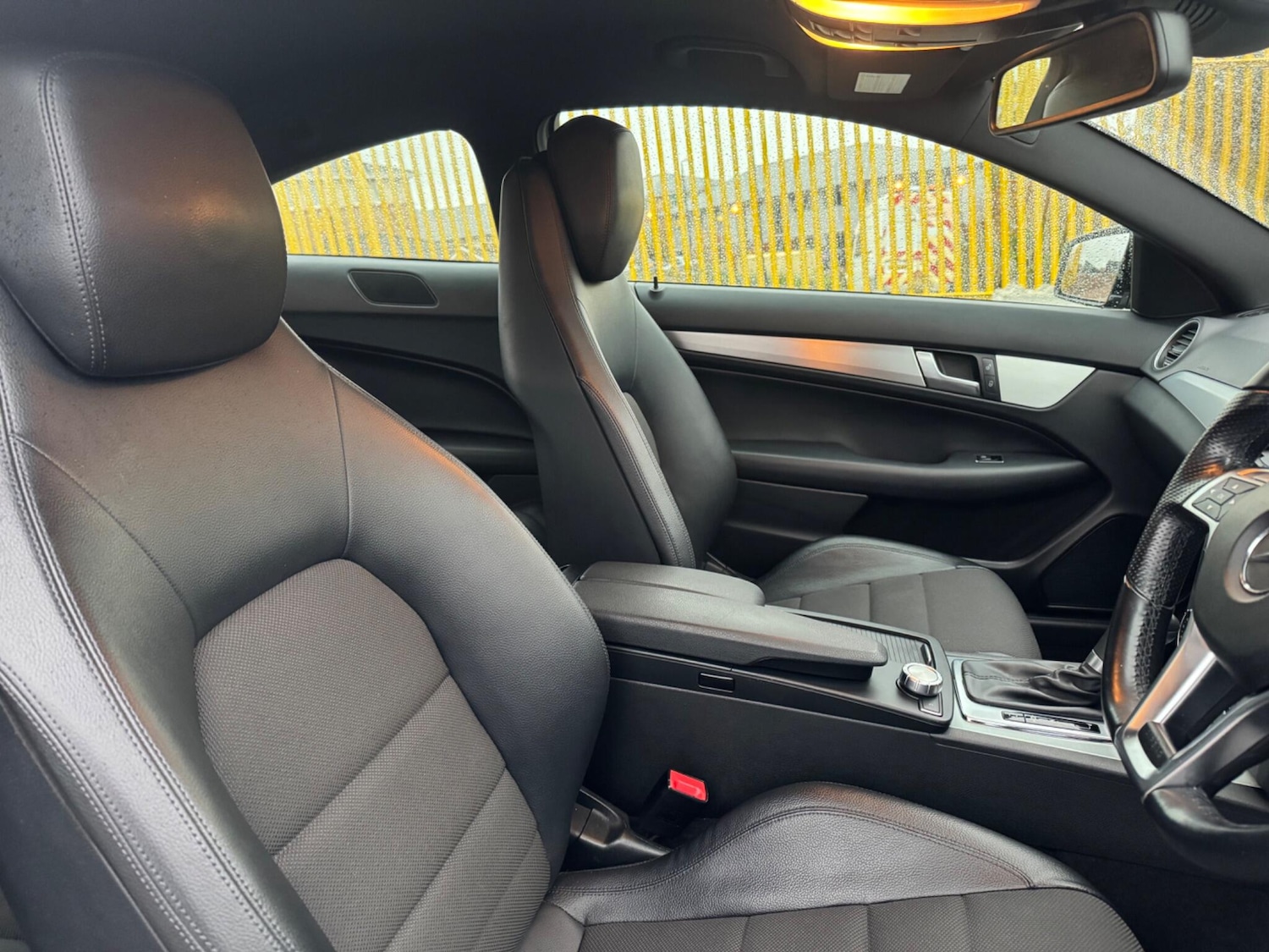 Used Mercedes-Benz C Class 2012 for sale - 76991634: Photo 11