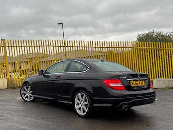 Used Mercedes-Benz C Class 2012 for sale - 76991634: Photo