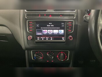 Used Volkswagen Polo 2016 for sale - 76315234: Photo 4
