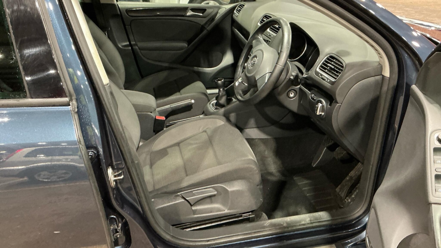 Used Volkswagen Golf 2009 for sale - 77511337: Photo 4