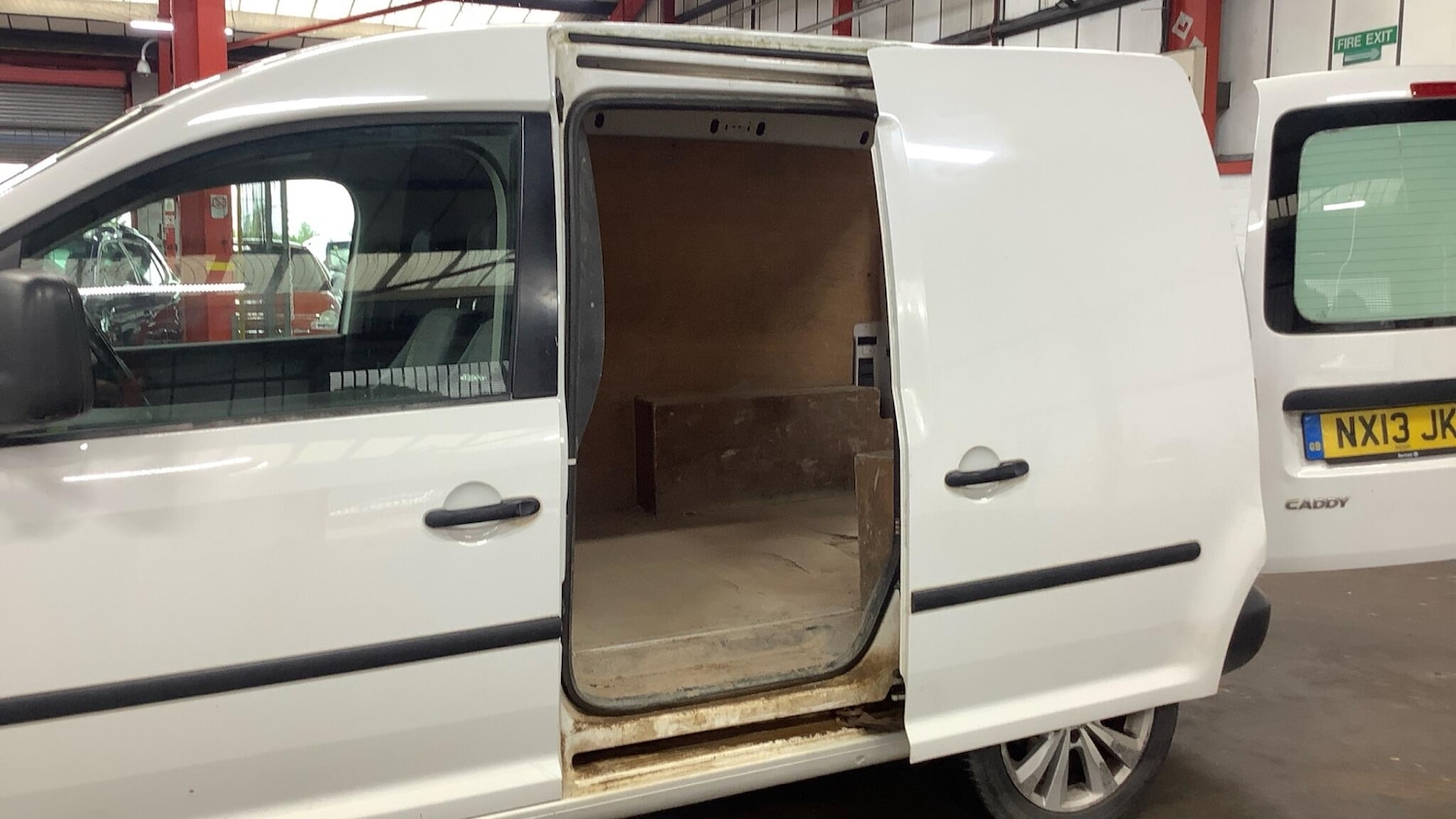 Used Volkswagen Caddy 2013 for sale - 76059330: Photo 4