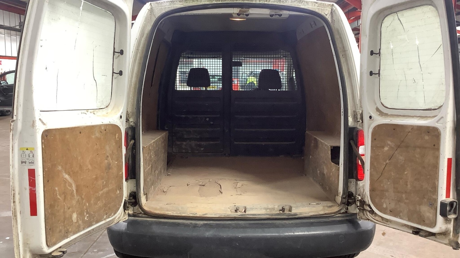 Used Volkswagen Caddy 2013 for sale - 76059330: Photo 5