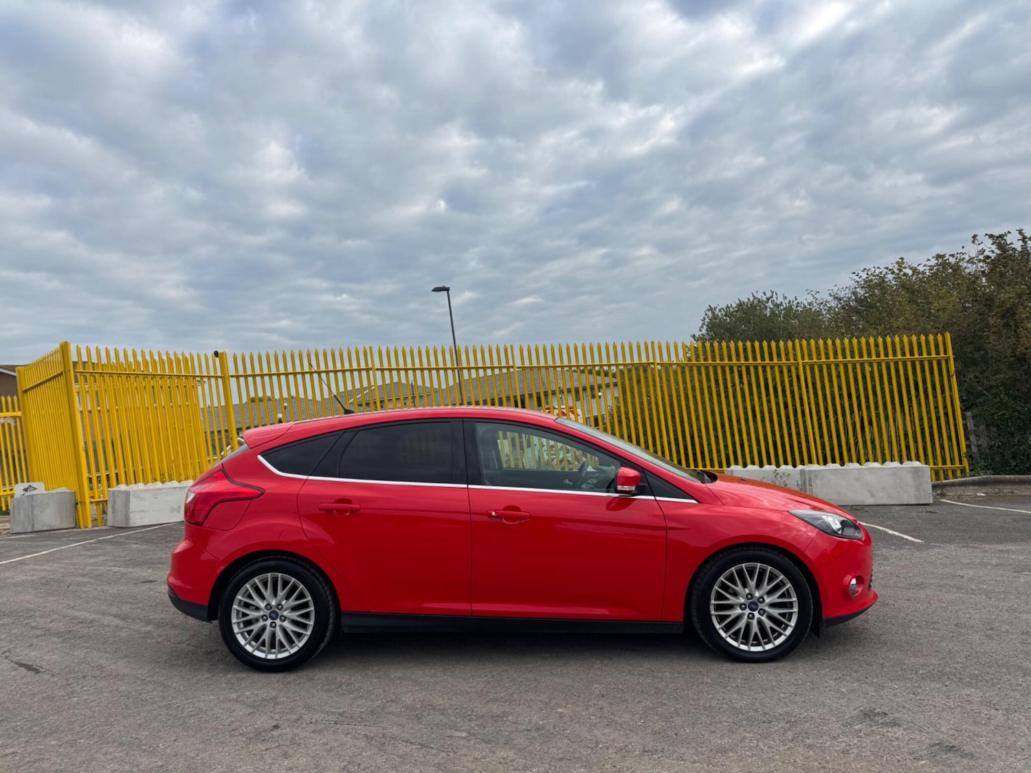 Used Ford Focus 2013 for sale - 75940683: Photo 5