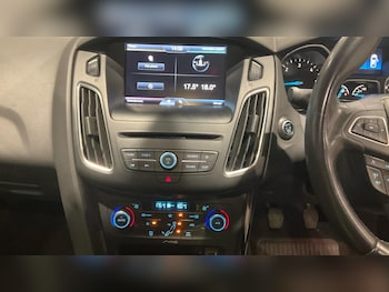 Used Ford Focus 2015 for sale - 76247299: Photo 4