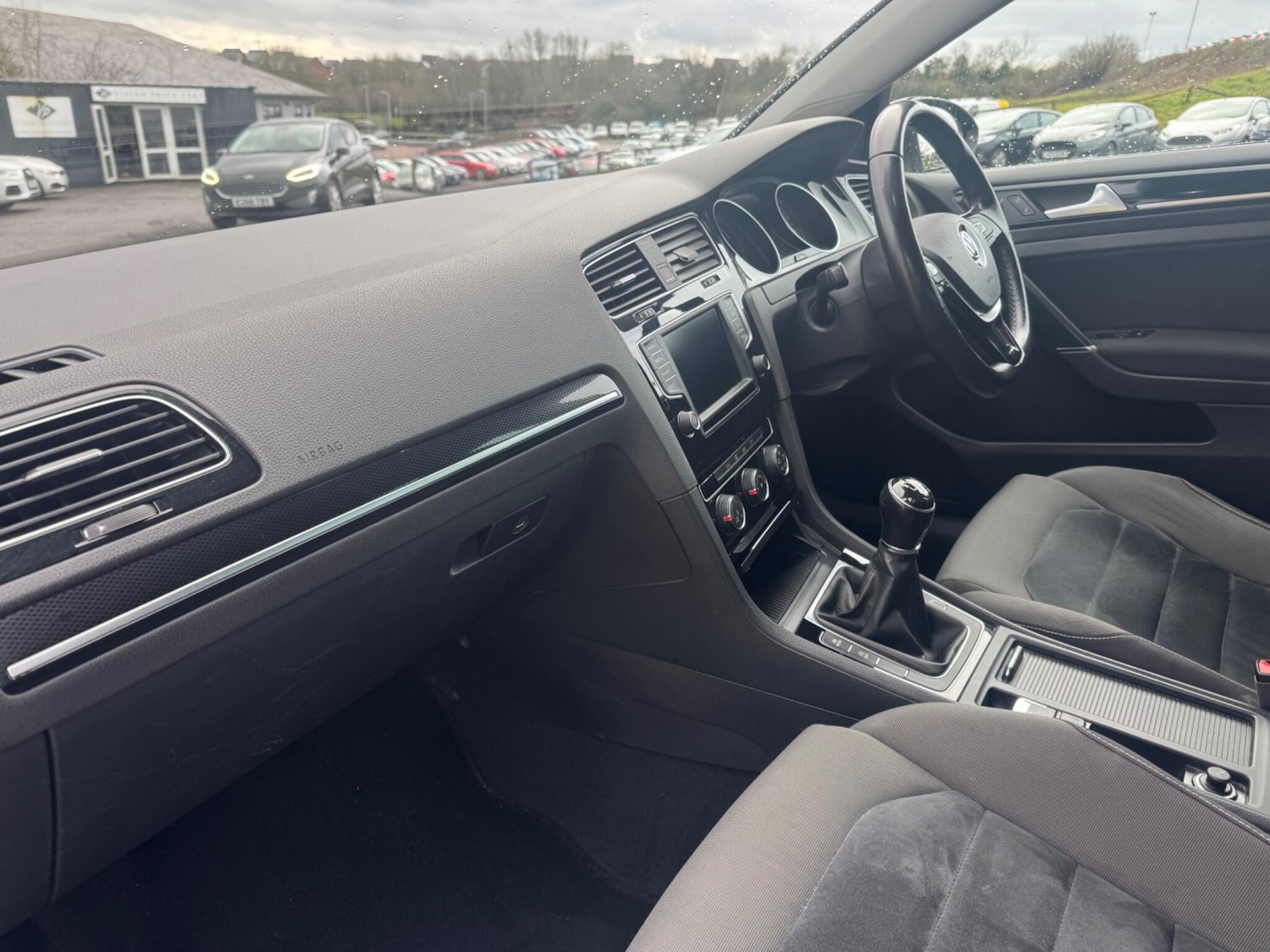 Used Volkswagen Golf 2015 for sale - 77509958: Photo 8