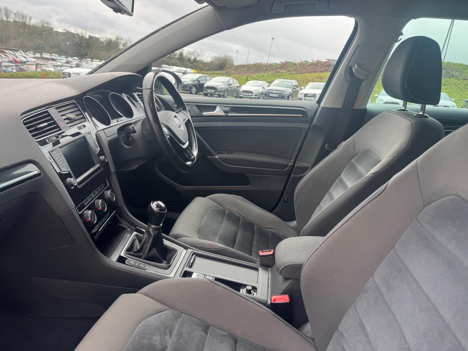 Used Volkswagen Golf 2015 for sale - 77509958: Photo 9