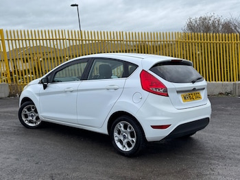 Used Ford Fiesta 2012 for sale - 77101721: Photo