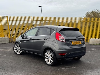 Used Ford Fiesta 2017 for sale - 76865187: Photo