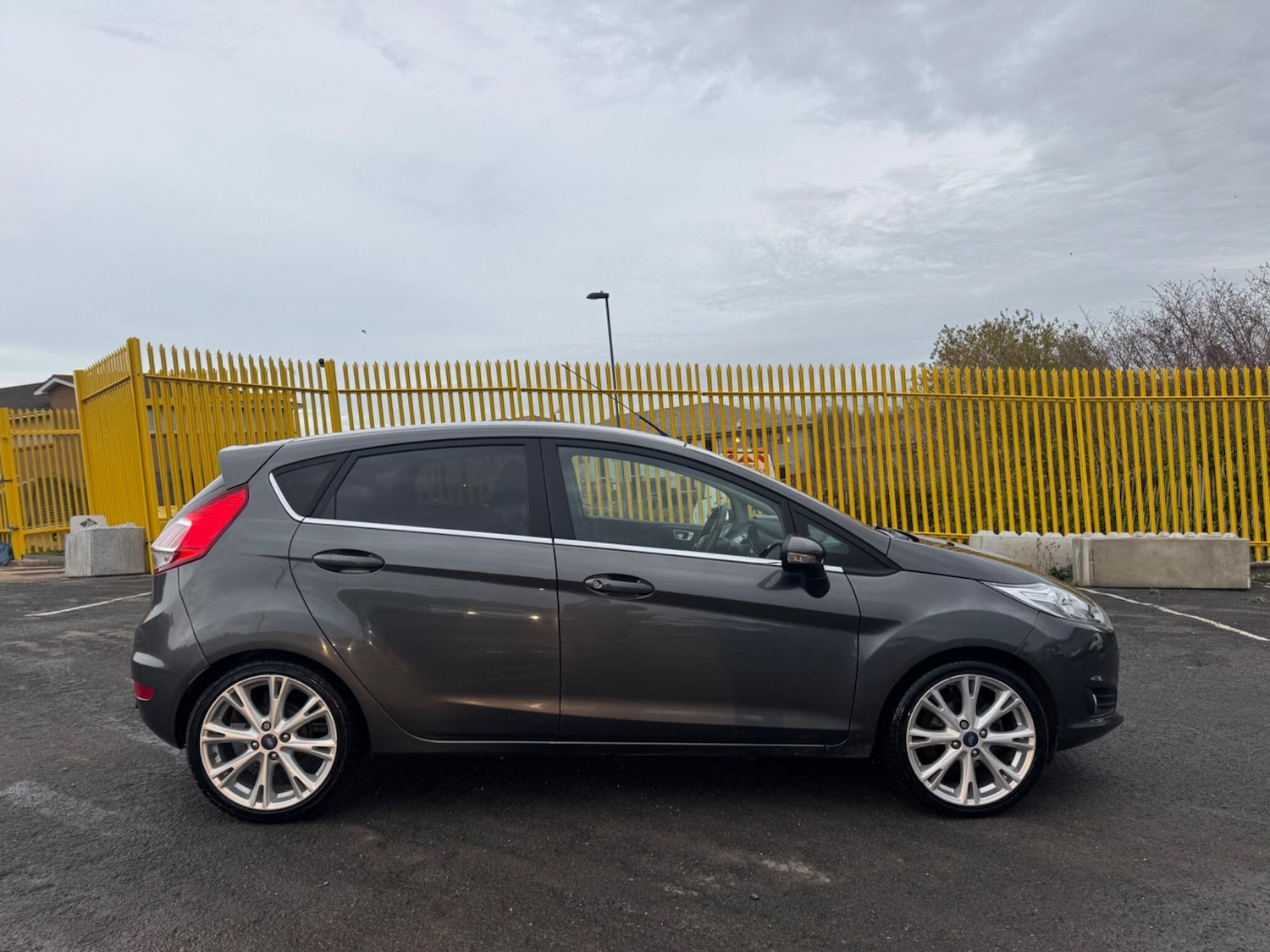 Used Ford Fiesta 2017 for sale - 76865187: Photo 5