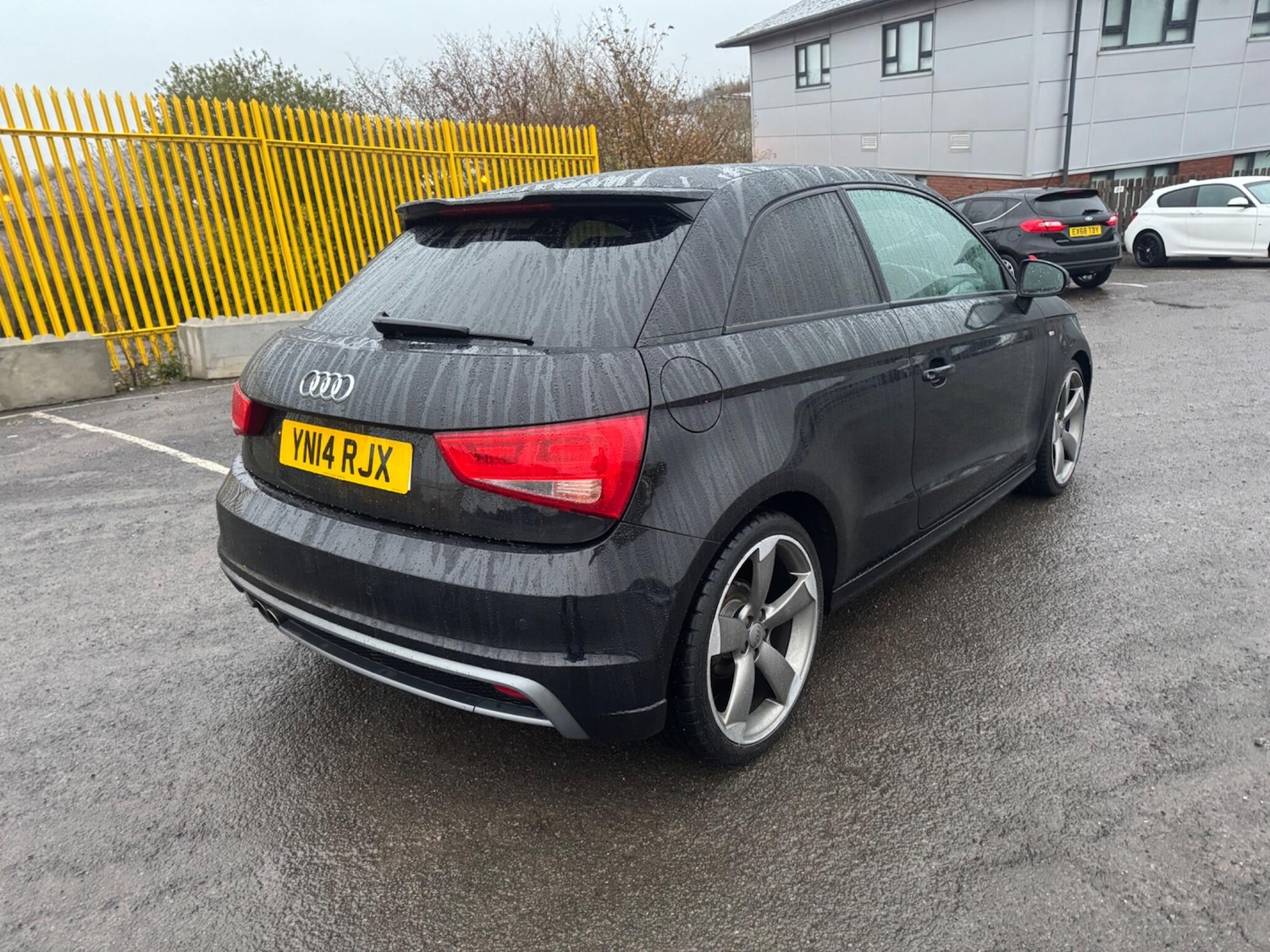 Used Audi A1 for sale - 76996350: Photo 6