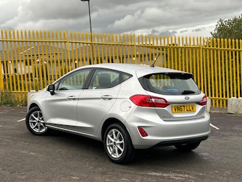 Used Ford Fiesta 2017 for sale - 75991025: Photo