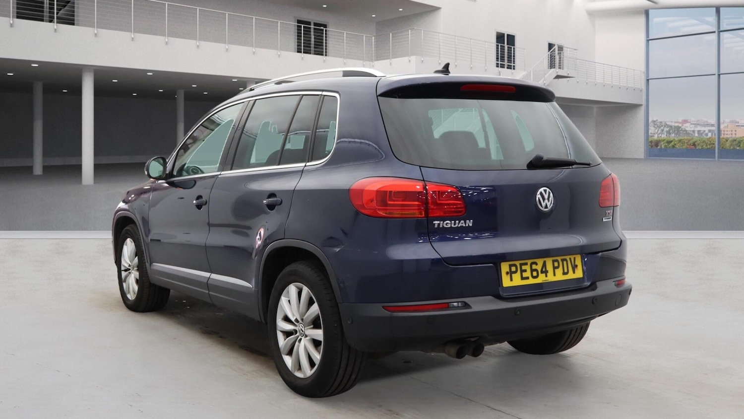 Used Volkswagen Tiguan 2014 for sale - 76071937: Photo 2