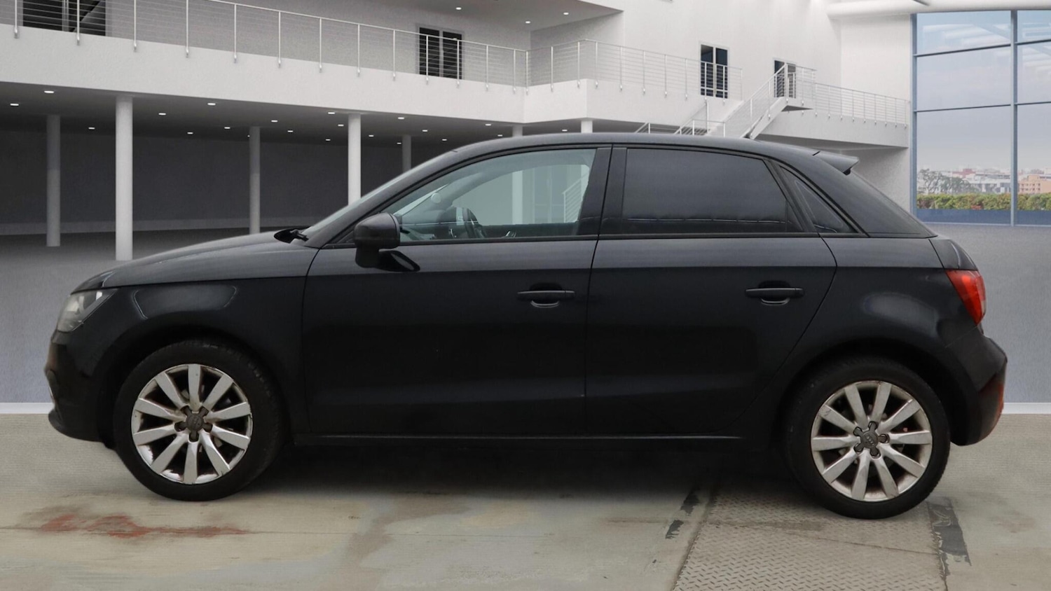 Used Audi A1 for sale - 77190768: Photo 3