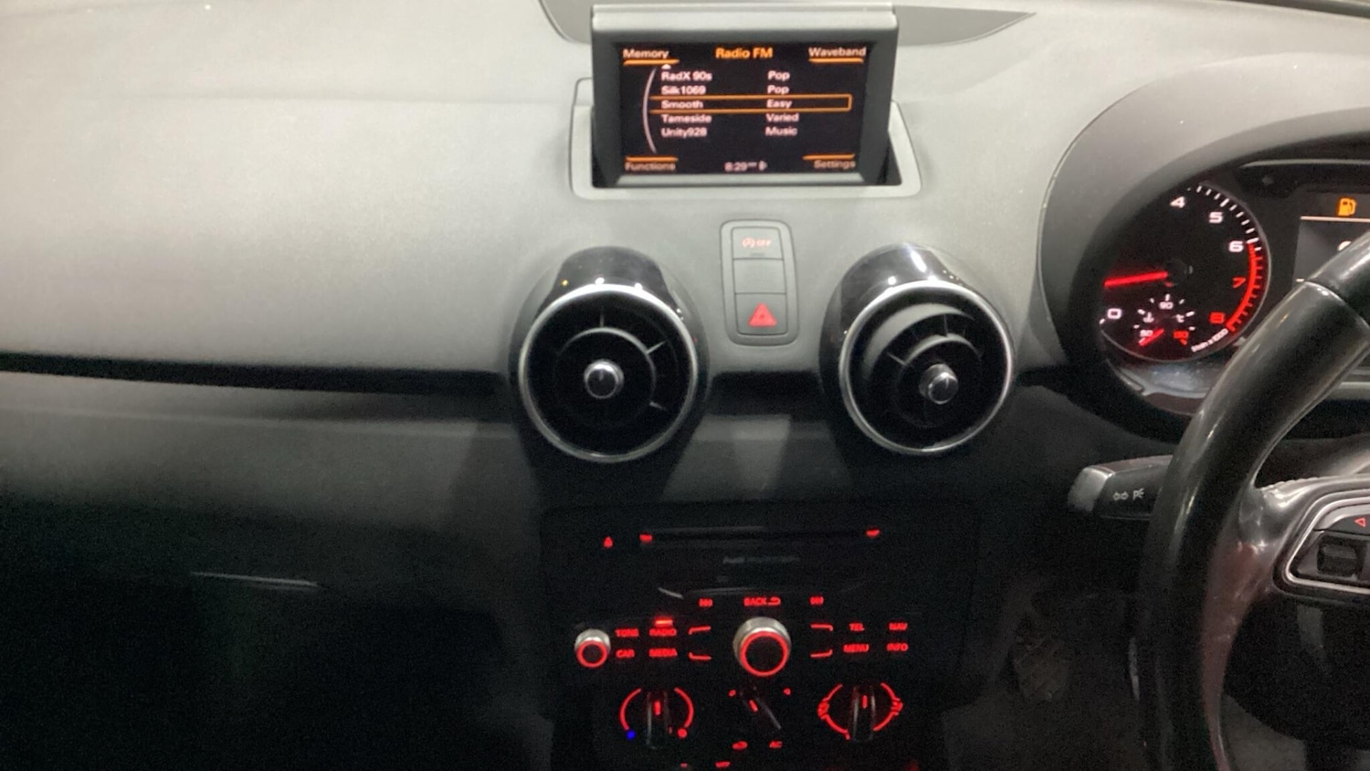 Used Audi A1 for sale - 77190768: Photo 6