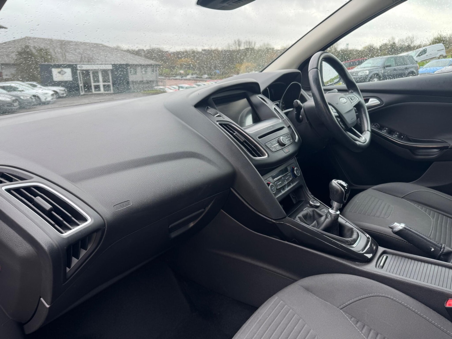 Used Ford Focus 2017 for sale - 76855910: Photo 9