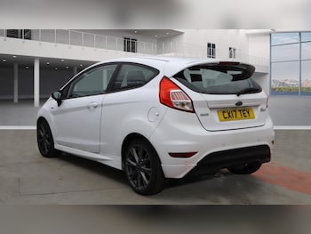 Used Ford Fiesta 2017 for sale - 76179499: Photo 2
