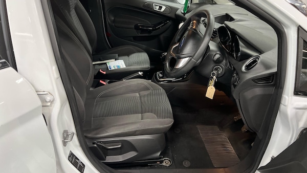 Used Ford Fiesta 2016 for sale - 76326400: Photo 4
