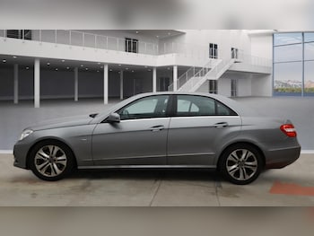 Used Mercedes-Benz E Class 2012 for sale - 77191852: Photo