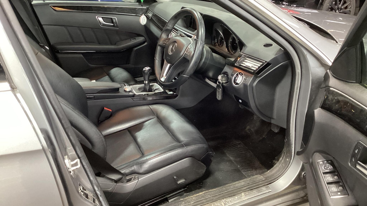 Used Mercedes-Benz E Class 2012 for sale - 77191852: Photo 4