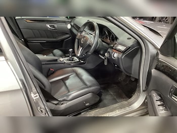 Used Mercedes-Benz E Class 2012 for sale - 77191852: Photo