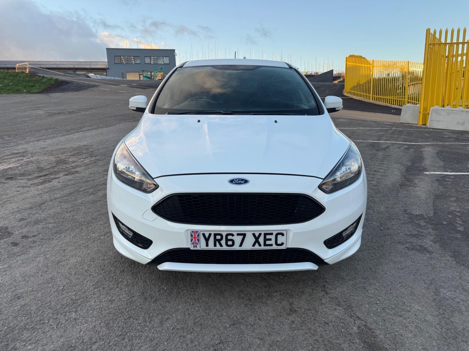 Used Ford Focus 2017 for sale - 76619983: Photo 3