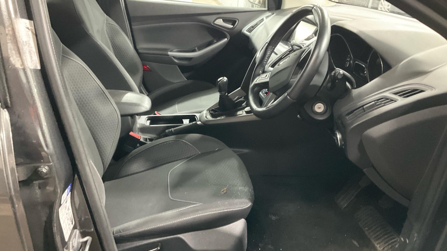 Used Ford Focus 2015 for sale - 77320754: Photo 4