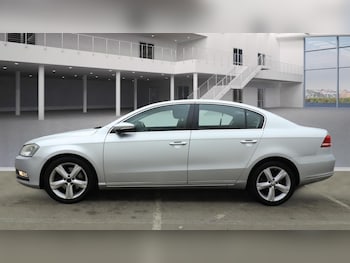 Used Volkswagen Passat 2012 for sale - 77191366: Photo