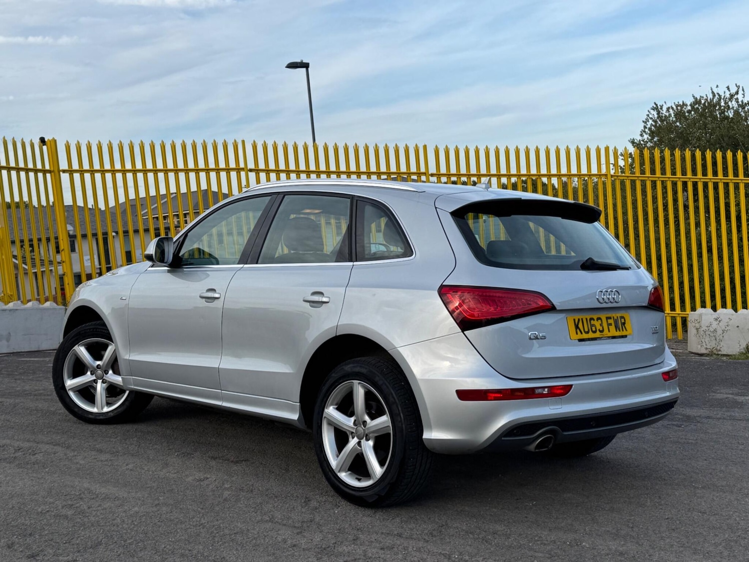Used Audi Q5 2013 for sale - 76993189: Photo 2