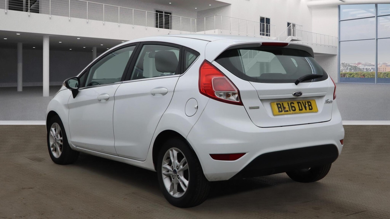 Used Ford Fiesta 2016 for sale - 77994010: Photo 2